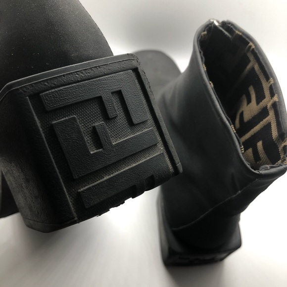 SOLD!! Vintage Fendi Platform Boots - Picture 5 of 7
